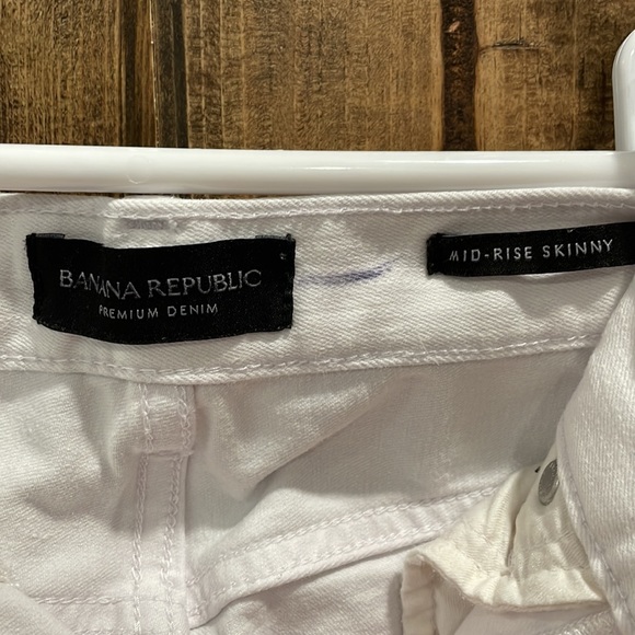 Banana Republic mid rise skinny jeans. Women’s size 25. - Picture 2 of 4